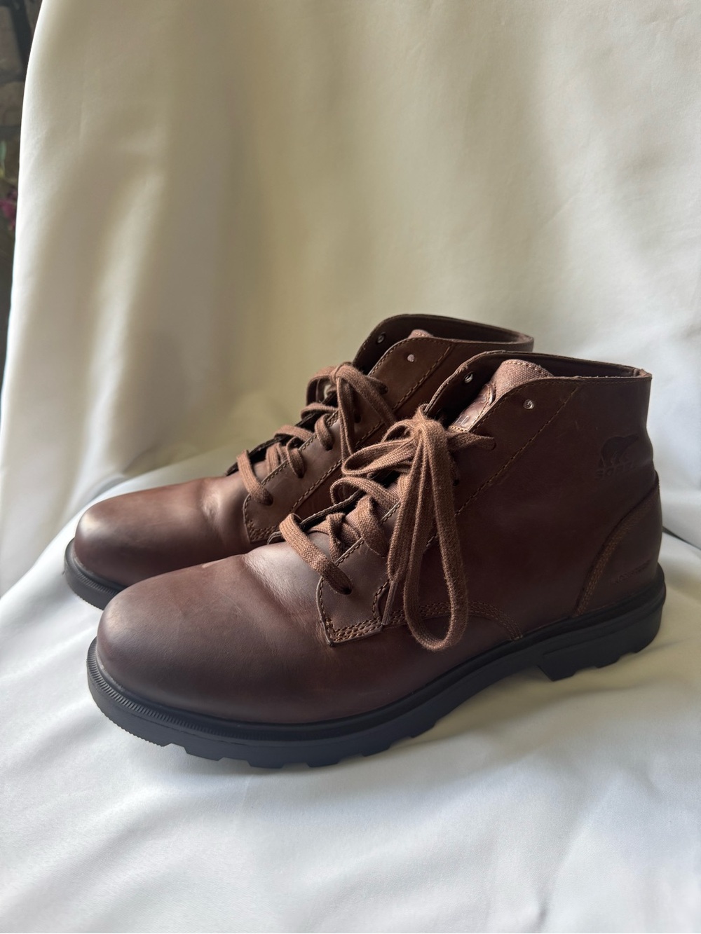 Sorel Men's Dark Brown Leather Lace-Up Chukka Boots